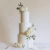 Decoratiune Tort Cu Trandafiri Albi Elegant