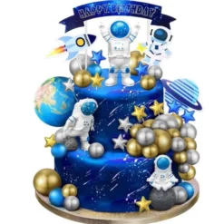Decoratiune Tort Tematica Spatiala cu Astronauti si Accesorii Galactice