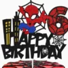 Topper pentru tort aniversar cu cifra 6 rosie, personajul Spiderman si design cu sclipici.