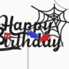Topper pentru tort Happy Birthday cu panza de paianjen, masca Spiderman si finisaj negru cu sclipici.