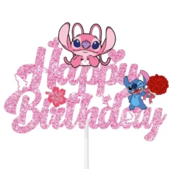 Topper Tort Stitch Roz Glitter Lățime 19 cm Și Înălțime 13 cm Cu Mesaj Happy Birthday