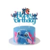 Topper Tort Lilo Stitch Din Carton Cu Bețișoare De Fixare Și Puncte Adezive Pe Fundal Alb